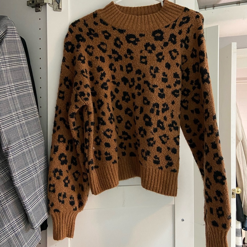 Old Navy Cheetah Print Sweater